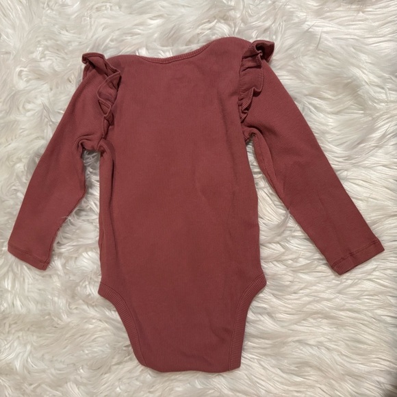 Baby gap Baby Girl Mauve Color Bodysuit with Ruffle Sleeves Size 18-24 Months - Picture 5 of 5